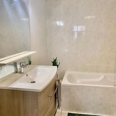 : Au Coeur Du Vieux *