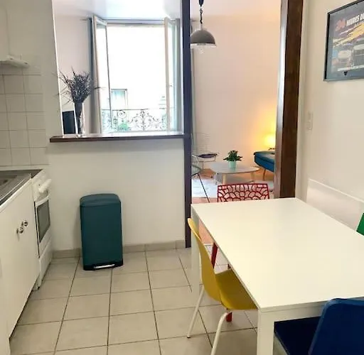 : Au Coeur Du Vieux Тур